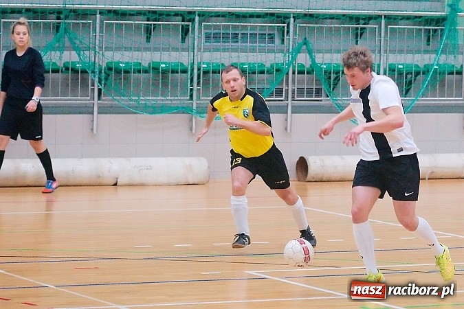 Zdjęcie w galerii na portalu naszraciborz.pl: Nawet gol widmo nie pogrążył AMJ Dach-Mig. Ogromny pech Brygady Argo wiadomości z regionu