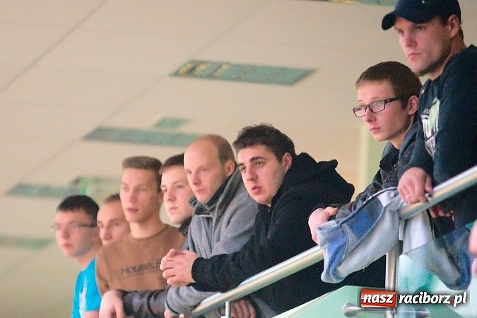 Zdjęcie w galerii na portalu naszraciborz.pl: Nawet gol widmo nie pogrążył AMJ Dach-Mig. Ogromny pech Brygady Argo wiadomości z regionu