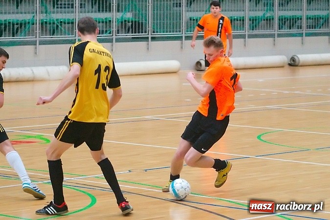 Zdjęcie w galerii na portalu naszraciborz.pl: Nawet gol widmo nie pogrążył AMJ Dach-Mig. Ogromny pech Brygady Argo wiadomości z regionu