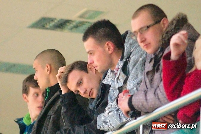 Zdjęcie w galerii na portalu naszraciborz.pl: Nawet gol widmo nie pogrążył AMJ Dach-Mig. Ogromny pech Brygady Argo wiadomości z regionu