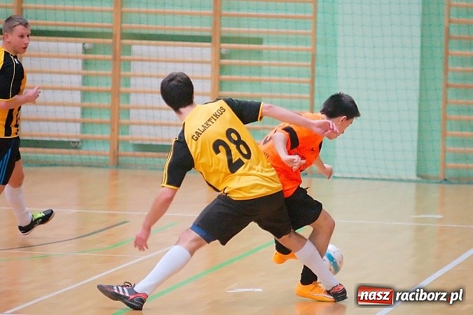 Zdjęcie w galerii na portalu naszraciborz.pl: Nawet gol widmo nie pogrążył AMJ Dach-Mig. Ogromny pech Brygady Argo wiadomości z regionu