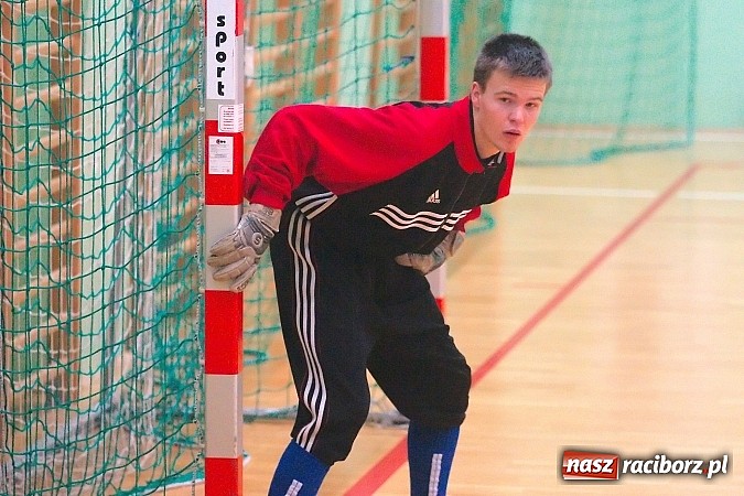 Zdjęcie w galerii na portalu naszraciborz.pl: Nawet gol widmo nie pogrążył AMJ Dach-Mig. Ogromny pech Brygady Argo wiadomości z regionu