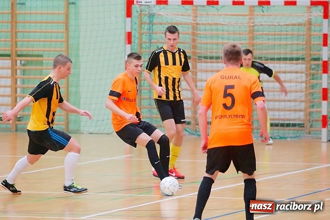 Zdjęcie w galerii na portalu naszraciborz.pl: Nawet gol widmo nie pogrążył AMJ Dach-Mig. Ogromny pech Brygady Argo wiadomości z regionu