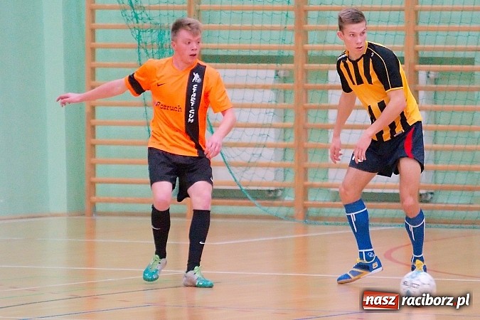 Zdjęcie w galerii na portalu naszraciborz.pl: Nawet gol widmo nie pogrążył AMJ Dach-Mig. Ogromny pech Brygady Argo wiadomości z regionu