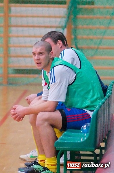 Zdjęcie w galerii na portalu naszraciborz.pl: Nawet gol widmo nie pogrążył AMJ Dach-Mig. Ogromny pech Brygady Argo wiadomości z regionu