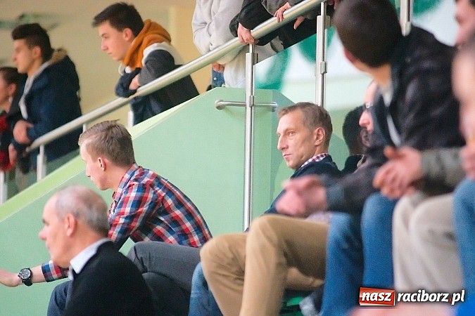 Zdjęcie w galerii na portalu naszraciborz.pl: Nawet gol widmo nie pogrążył AMJ Dach-Mig. Ogromny pech Brygady Argo wiadomości z regionu