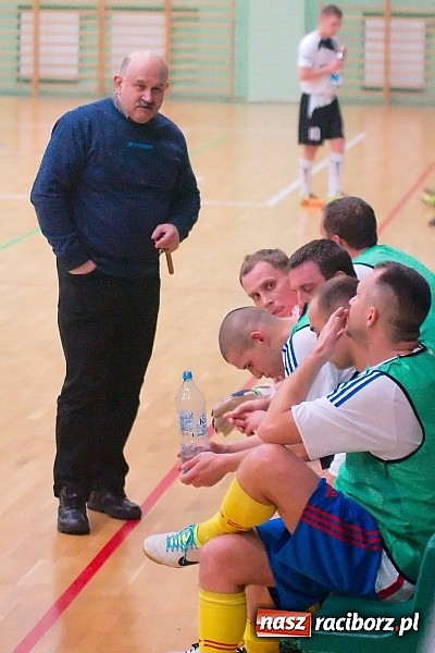 Zdjęcie w galerii na portalu naszraciborz.pl: Nawet gol widmo nie pogrążył AMJ Dach-Mig. Ogromny pech Brygady Argo wiadomości z regionu