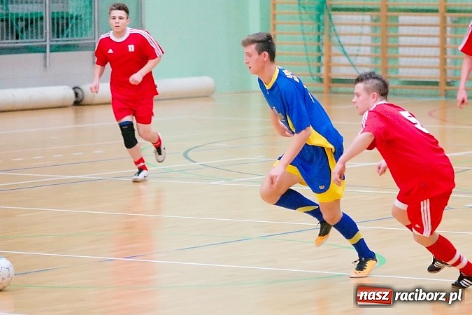 Zdjęcie w galerii na portalu naszraciborz.pl: HLPN: Pierwsze zwycięstwo Feniksa. Morze epitetów w II lidze wiadomości z regionu