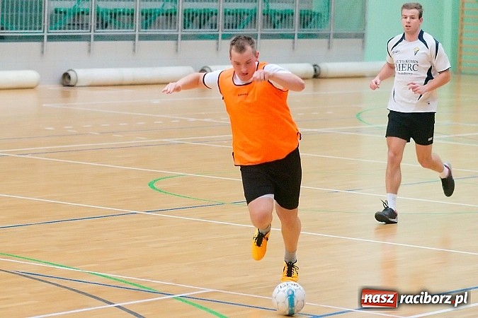 Zdjęcie w galerii na portalu naszraciborz.pl: HLPN: Pierwsze zwycięstwo Feniksa. Morze epitetów w II lidze wiadomości z regionu