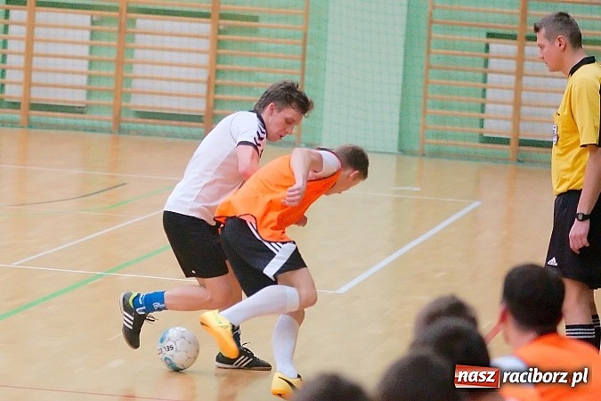 Zdjęcie w galerii na portalu naszraciborz.pl: HLPN: Pierwsze zwycięstwo Feniksa. Morze epitetów w II lidze wiadomości z regionu