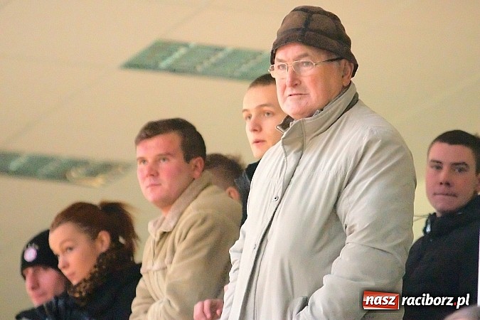 Zdjęcie w galerii na portalu naszraciborz.pl: HLPN: Pierwsze zwycięstwo Feniksa. Morze epitetów w II lidze wiadomości z regionu