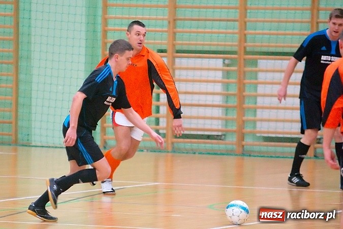 Zdjęcie w galerii na portalu naszraciborz.pl: HLPN: Pierwsze zwycięstwo Feniksa. Morze epitetów w II lidze wiadomości z regionu