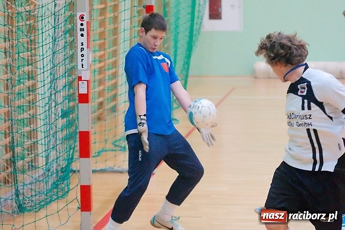 Zdjęcie w galerii na portalu naszraciborz.pl: HLPN: Pierwsze zwycięstwo Feniksa. Morze epitetów w II lidze wiadomości z regionu