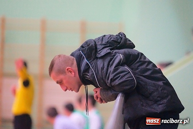 Zdjęcie w galerii na portalu naszraciborz.pl: HLPN: Pierwsze zwycięstwo Feniksa. Morze epitetów w II lidze wiadomości z regionu