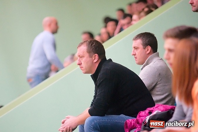 Zdjęcie w galerii na portalu naszraciborz.pl: HLPN: Pierwsze zwycięstwo Feniksa. Morze epitetów w II lidze wiadomości z regionu