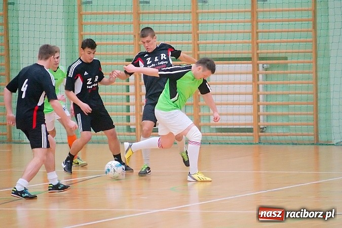 Zdjęcie w galerii na portalu naszraciborz.pl: HLPN: Pierwsze zwycięstwo Feniksa. Morze epitetów w II lidze wiadomości z regionu