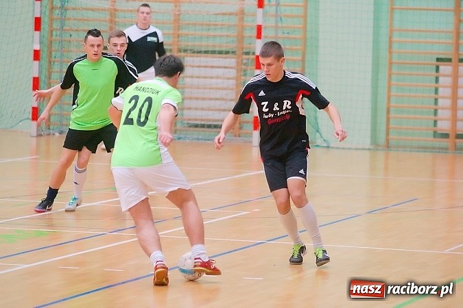 Zdjęcie w galerii na portalu naszraciborz.pl: HLPN: Pierwsze zwycięstwo Feniksa. Morze epitetów w II lidze wiadomości z regionu