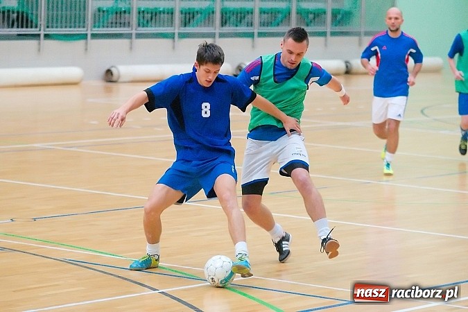 Zdjęcie w galerii na portalu naszraciborz.pl: HLPN: Pierwsze zwycięstwo Feniksa. Morze epitetów w II lidze wiadomości z regionu