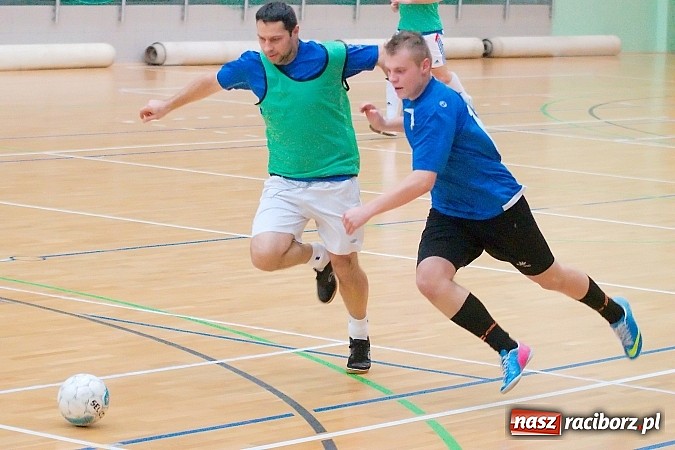 Zdjęcie w galerii na portalu naszraciborz.pl: HLPN: Pierwsze zwycięstwo Feniksa. Morze epitetów w II lidze wiadomości z regionu