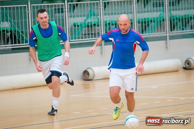 Zdjęcie w galerii na portalu naszraciborz.pl: HLPN: Pierwsze zwycięstwo Feniksa. Morze epitetów w II lidze wiadomości z regionu