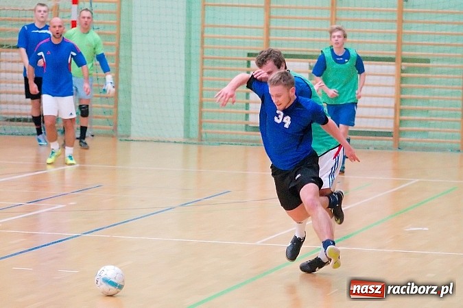 Zdjęcie w galerii na portalu naszraciborz.pl: HLPN: Pierwsze zwycięstwo Feniksa. Morze epitetów w II lidze wiadomości z regionu