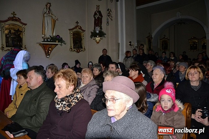 Zdjęcie w galerii na portalu naszraciborz.pl: Krzyżanowice. Przyjmijcie miłość Bożej Dzieciny  wiadomości z regionu