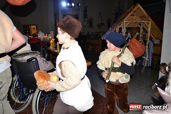 Zdjęcie w galerii na portalu naszraciborz.pl: Krzyżanowice. Przyjmijcie miłość Bożej Dzieciny  wiadomości z regionu