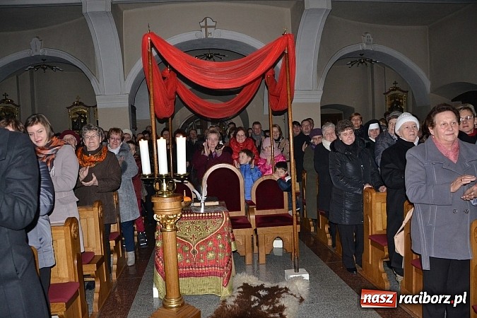 Zdjęcie w galerii na portalu naszraciborz.pl: Krzyżanowice. Przyjmijcie miłość Bożej Dzieciny  wiadomości z regionu