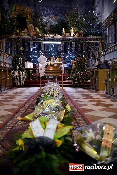 Zdjęcie w galerii na portalu naszraciborz.pl: Racibórz pożegnał śp. Michała Szepelawego, rektora Państwowej Wyższej Szkoły Zawodowej wiadomości z regionu