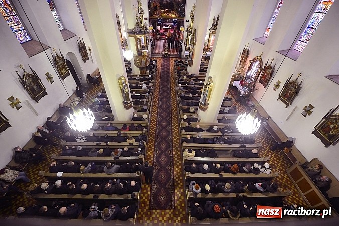 Zdjęcie w galerii na portalu naszraciborz.pl: Racibórz pożegnał śp. Michała Szepelawego, rektora Państwowej Wyższej Szkoły Zawodowej wiadomości z regionu