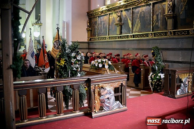 Zdjęcie w galerii na portalu naszraciborz.pl: Racibórz pożegnał śp. Michała Szepelawego, rektora Państwowej Wyższej Szkoły Zawodowej wiadomości z regionu