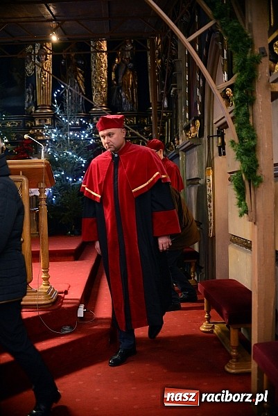 Zdjęcie w galerii na portalu naszraciborz.pl: Racibórz pożegnał śp. Michała Szepelawego, rektora Państwowej Wyższej Szkoły Zawodowej wiadomości z regionu