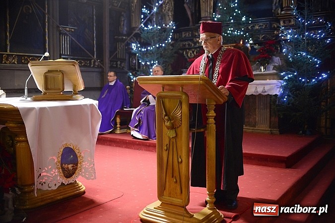 Zdjęcie w galerii na portalu naszraciborz.pl: Racibórz pożegnał śp. Michała Szepelawego, rektora Państwowej Wyższej Szkoły Zawodowej wiadomości z regionu