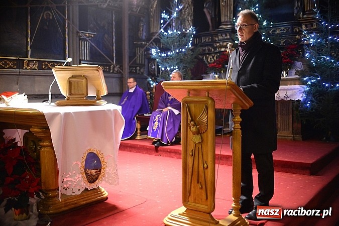 Zdjęcie w galerii na portalu naszraciborz.pl: Racibórz pożegnał śp. Michała Szepelawego, rektora Państwowej Wyższej Szkoły Zawodowej wiadomości z regionu