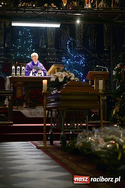 Zdjęcie w galerii na portalu naszraciborz.pl: Racibórz pożegnał śp. Michała Szepelawego, rektora Państwowej Wyższej Szkoły Zawodowej wiadomości z regionu