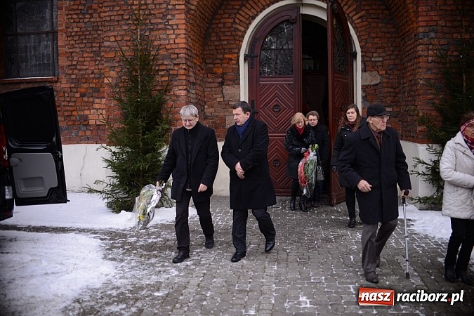 Zdjęcie w galerii na portalu naszraciborz.pl: Racibórz pożegnał śp. Michała Szepelawego, rektora Państwowej Wyższej Szkoły Zawodowej wiadomości z regionu
