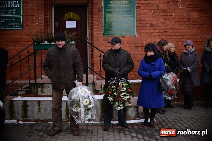 Zdjęcie w galerii na portalu naszraciborz.pl: Racibórz pożegnał śp. Michała Szepelawego, rektora Państwowej Wyższej Szkoły Zawodowej wiadomości z regionu