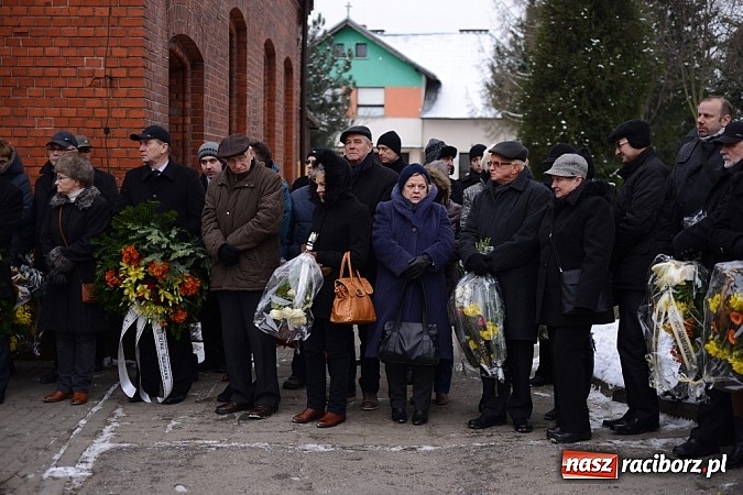 Zdjęcie w galerii na portalu naszraciborz.pl: Racibórz pożegnał śp. Michała Szepelawego, rektora Państwowej Wyższej Szkoły Zawodowej wiadomości z regionu