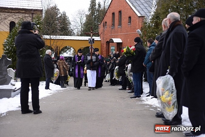 Zdjęcie w galerii na portalu naszraciborz.pl: Racibórz pożegnał śp. Michała Szepelawego, rektora Państwowej Wyższej Szkoły Zawodowej wiadomości z regionu