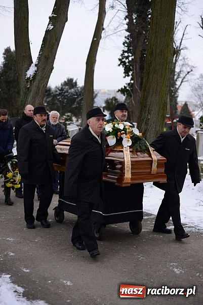 Zdjęcie w galerii na portalu naszraciborz.pl: Racibórz pożegnał śp. Michała Szepelawego, rektora Państwowej Wyższej Szkoły Zawodowej wiadomości z regionu