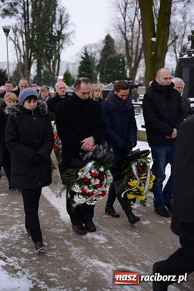 Zdjęcie w galerii na portalu naszraciborz.pl: Racibórz pożegnał śp. Michała Szepelawego, rektora Państwowej Wyższej Szkoły Zawodowej wiadomości z regionu