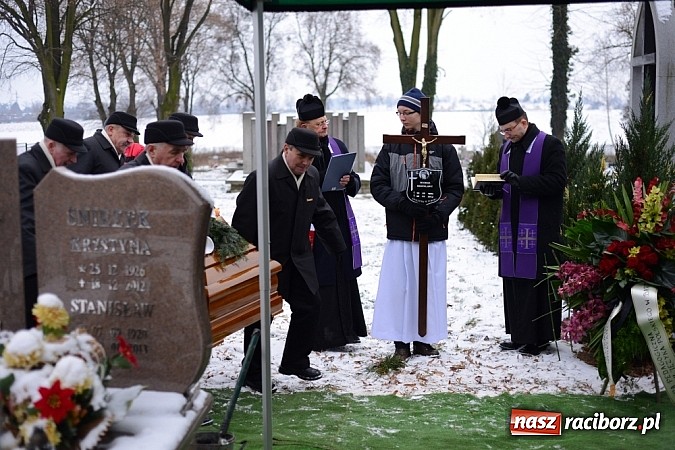 Zdjęcie w galerii na portalu naszraciborz.pl: Racibórz pożegnał śp. Michała Szepelawego, rektora Państwowej Wyższej Szkoły Zawodowej wiadomości z regionu