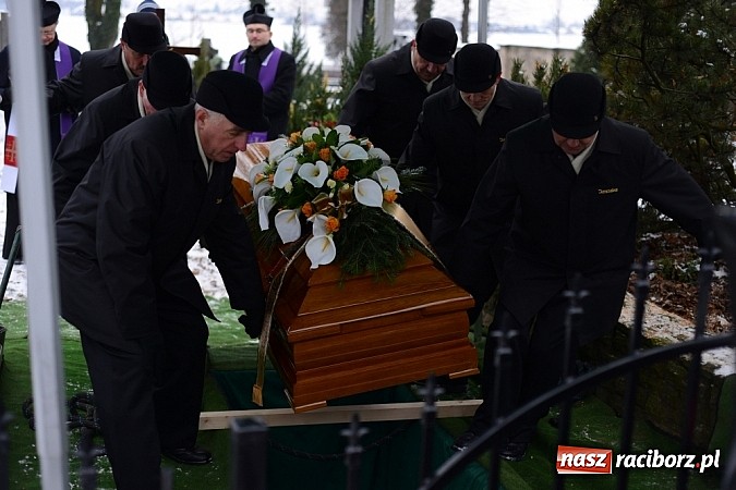 Zdjęcie w galerii na portalu naszraciborz.pl: Racibórz pożegnał śp. Michała Szepelawego, rektora Państwowej Wyższej Szkoły Zawodowej wiadomości z regionu