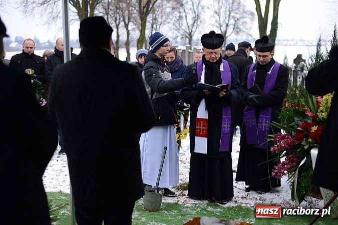 Zdjęcie w galerii na portalu naszraciborz.pl: Racibórz pożegnał śp. Michała Szepelawego, rektora Państwowej Wyższej Szkoły Zawodowej wiadomości z regionu