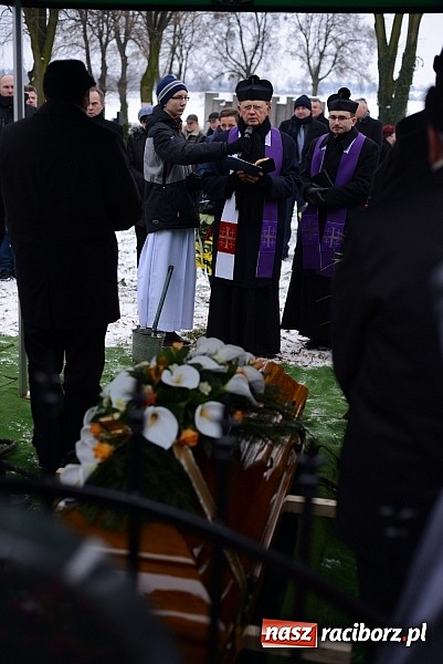 Zdjęcie w galerii na portalu naszraciborz.pl: Racibórz pożegnał śp. Michała Szepelawego, rektora Państwowej Wyższej Szkoły Zawodowej wiadomości z regionu