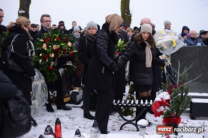 Zdjęcie w galerii na portalu naszraciborz.pl: Racibórz pożegnał śp. Michała Szepelawego, rektora Państwowej Wyższej Szkoły Zawodowej wiadomości z regionu