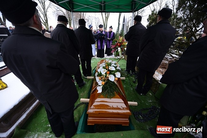 Zdjęcie w galerii na portalu naszraciborz.pl: Racibórz pożegnał śp. Michała Szepelawego, rektora Państwowej Wyższej Szkoły Zawodowej wiadomości z regionu