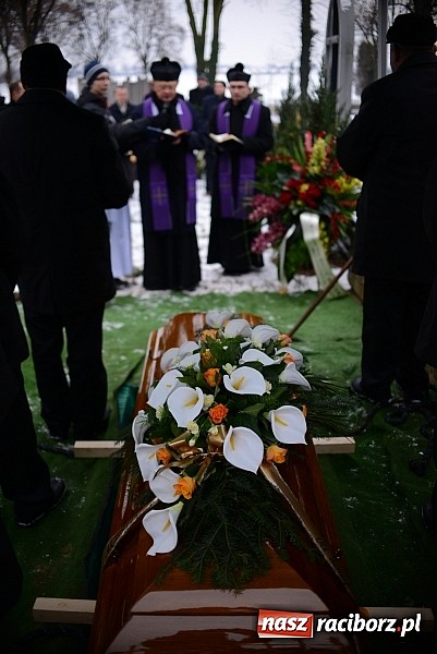 Zdjęcie w galerii na portalu naszraciborz.pl: Racibórz pożegnał śp. Michała Szepelawego, rektora Państwowej Wyższej Szkoły Zawodowej wiadomości z regionu