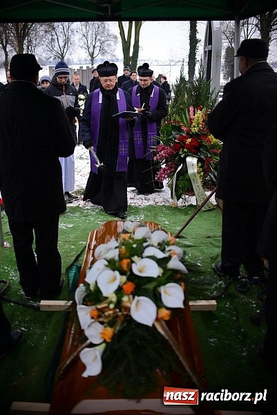 Zdjęcie w galerii na portalu naszraciborz.pl: Racibórz pożegnał śp. Michała Szepelawego, rektora Państwowej Wyższej Szkoły Zawodowej wiadomości z regionu