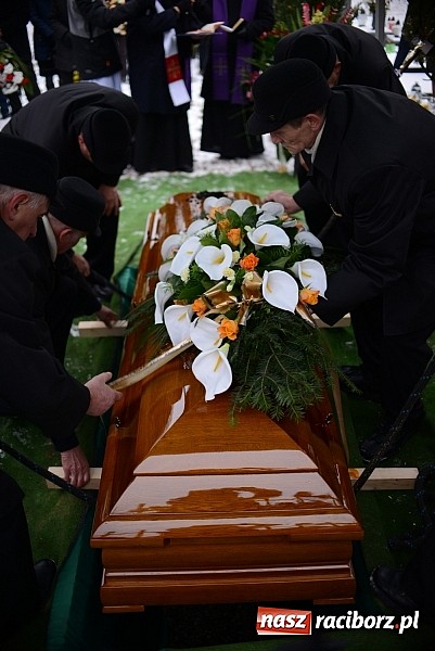 Zdjęcie w galerii na portalu naszraciborz.pl: Racibórz pożegnał śp. Michała Szepelawego, rektora Państwowej Wyższej Szkoły Zawodowej wiadomości z regionu